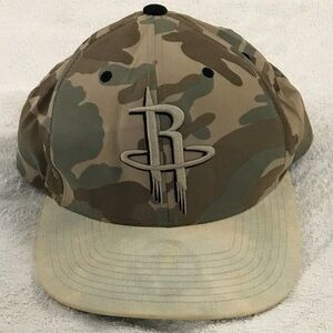 Mitchell & Ness NBA Houston Rockets Adjustable Snap Back Camou Basketball Cap